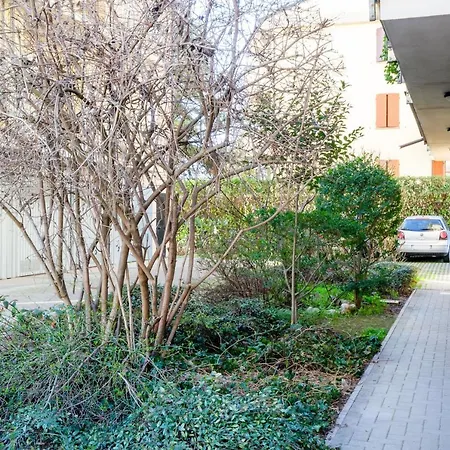 Fiere Studio Con Parcheggio E Balcone